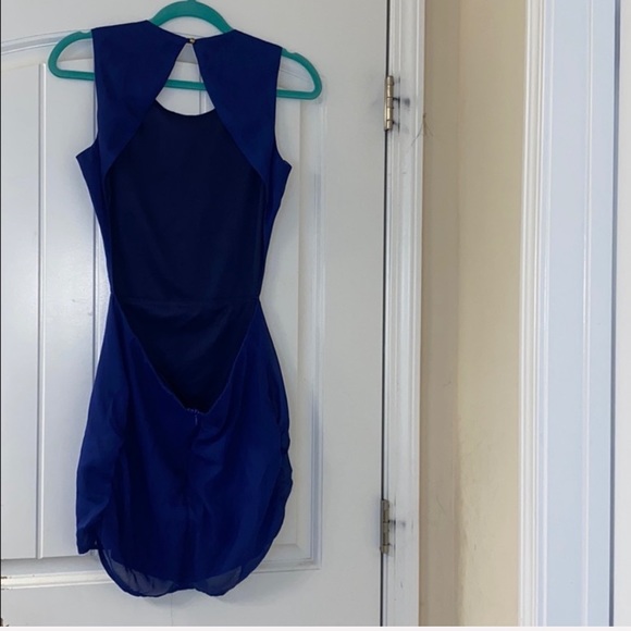 Dress - Picture 5 of 5